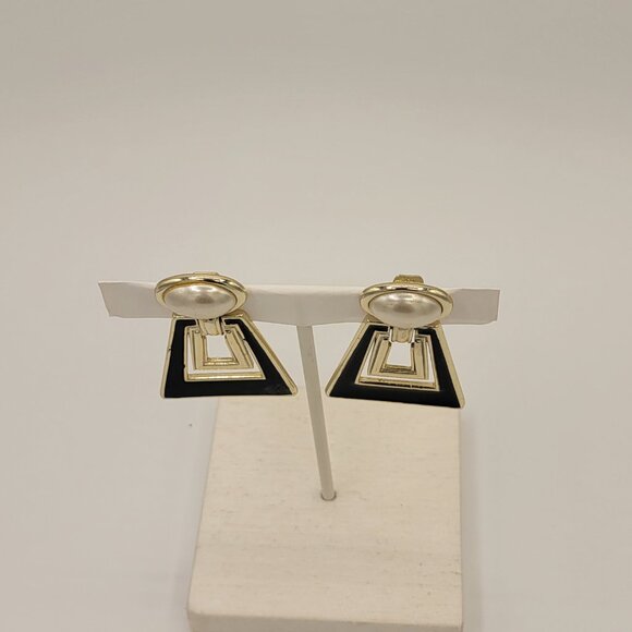 Large Geometric Faux Pearl Clip-on Earrings - Picture 3 of 5